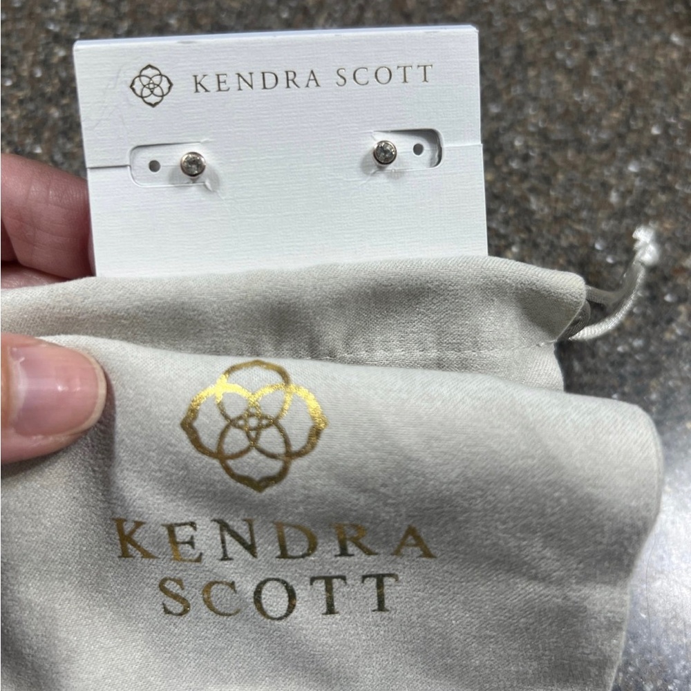 Kendra Scott Silver Stud Earrings in White Topaz